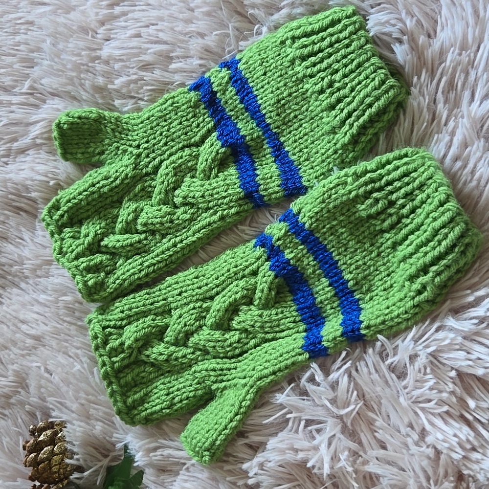 * Hand-Knit Bright Blue and Green Fingerless Mittens Vancouver Canucks Seattle